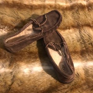 Women’s 7 Chocolate Ugg Moccasins